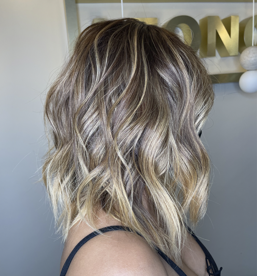 Cabello Ondulado Pelo Largo Corte En V Cabello Largo Corte En V